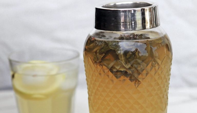 Coctel de jazmín y miel, un trago fresco y original