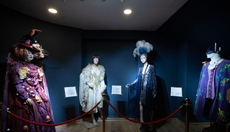 Lee más sobre el artículo El arte y la belleza, exposición Vestuarios del Municipal de Santiago