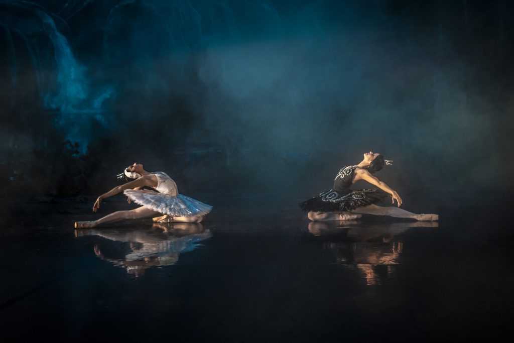 Lee más sobre el artículo El Lago de los Cisnes, con jóvenes bailarines de protagonistas